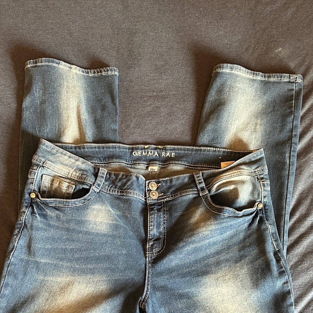 Women’s Skinny Jeans in Faded Blue